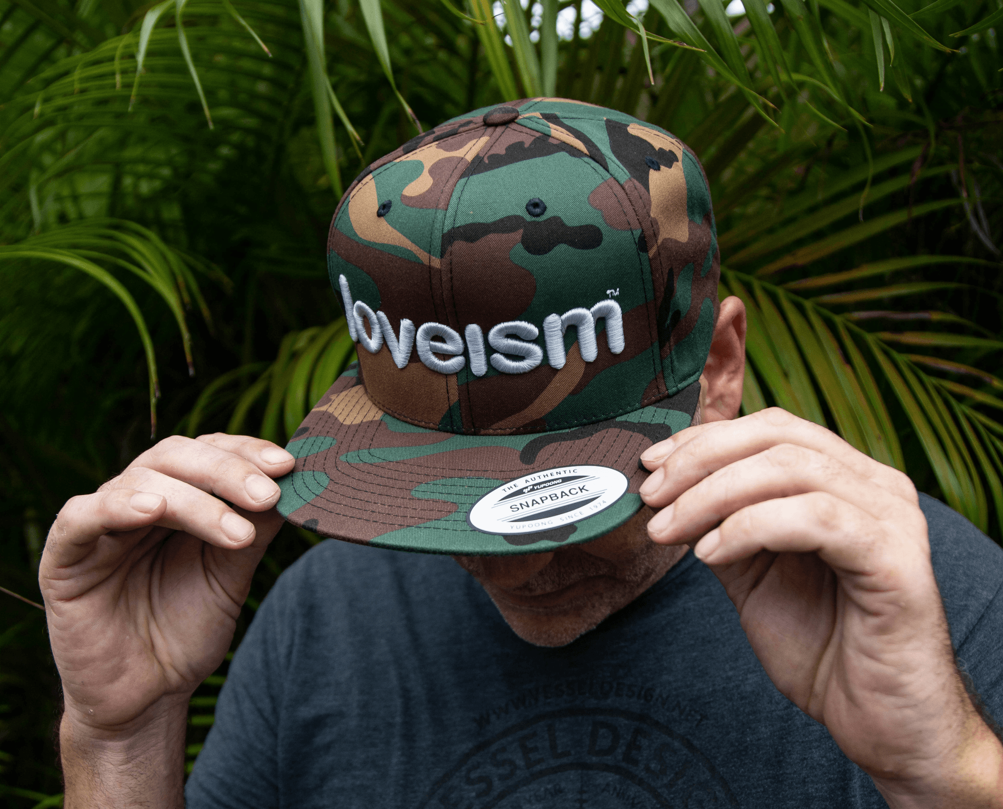 Loveism Embroidered Camo Snapback Cap - loveism official